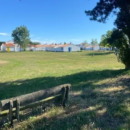 Maison Type 2 Avec Piscine Chauffee, Tennis Et Proximite Bord De A - Fr-1-231-306 * Bretignolles-sur-Mer